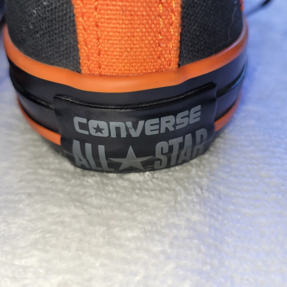 Convers All-Star Sneakers Black and Orange Low-Top  Men 8.5 (Women 6.5)